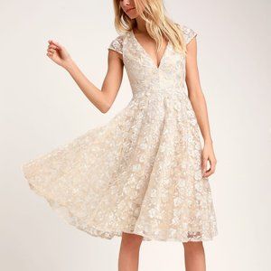 Jacqueline Champagne Floral Embroidered Backless Midi Dress Small